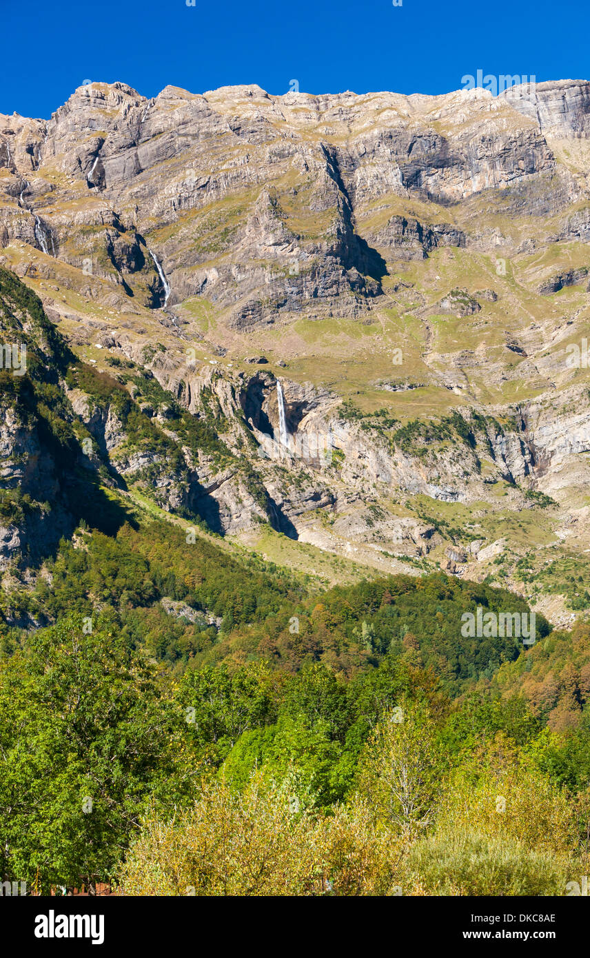 Valle de Pineta, Parque Nacional de Ordesa Y Monte Perdido, Pyrenäen, Huesca, Aragon, Spanien, Europa. Stockfoto