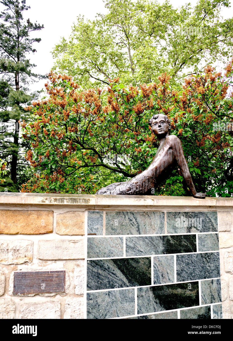 Denkmal für den jungen Erich Kaestner in Dresden Stockfoto