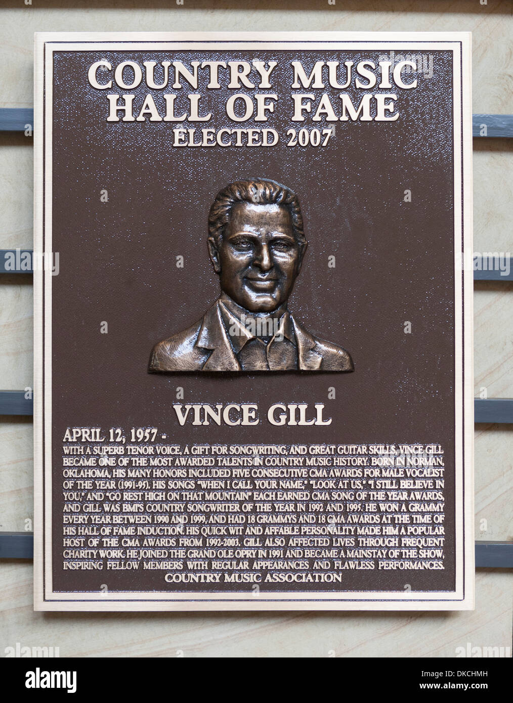 A Bronzetafel von Vince Gill in die Country Music Hall Of Fame in Nashville, TN, USA Stockfoto