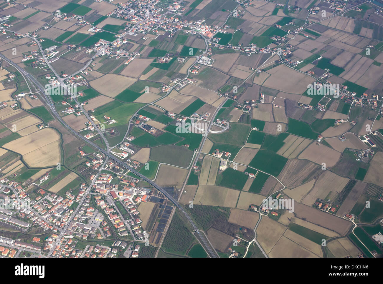 Luftaufnahme von Anbauflächen in der Nähe von Venedig, Italien Stockfoto