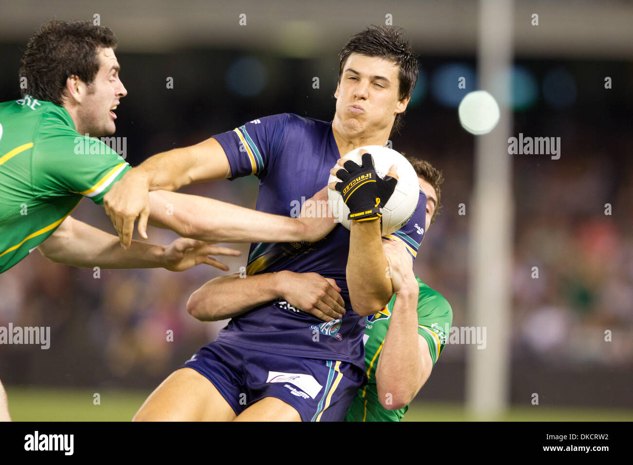 28. Oktober 2011 - Melbourne, Victoria, Australien - Australien Verse Irland in der 2011 International Regeln Serie in Melbourne am 28. Oktober. Australian Football League und Gälische athletische Verbindung verbinden Fußball Codes zu konkurrieren in der internationalen Regeln Series im Etihad Stadium, Docklands in Melbourne, Australien (Credit-Bild: © Andrew Gyopar/ZUMAPRESS.com) Stockfoto