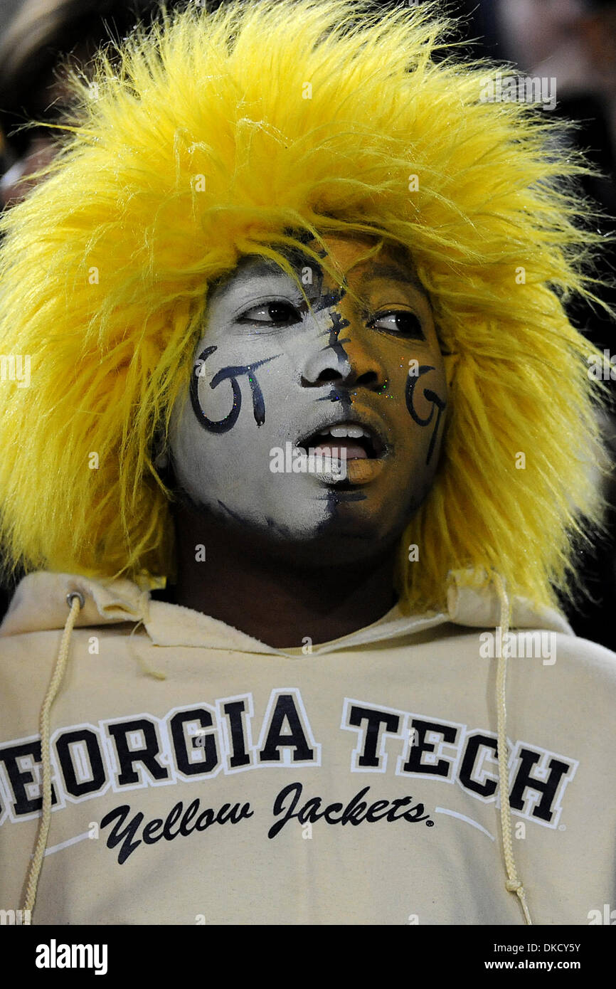 29. Oktober 2011 - Atlanta, Georgia, USA - A Fan am Georgia Tech-Clemson Spiel im Bobby Dodd Stadium in Atlanta Georgia.  Georgia Tech gewinnt 31-17. (Kredit-Bild: © Marty Bingham/Southcreek/ZUMAPRESS.com) Stockfoto
