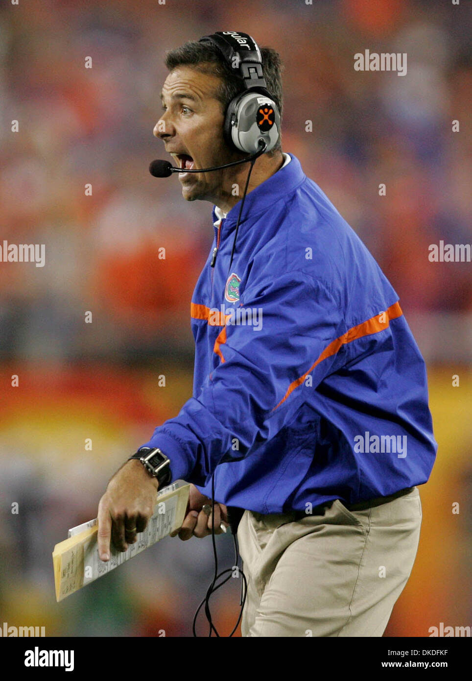 8. Januar 2007; Glendale, AR, USA; Florida-Coach URBAN MEYER im 1. Quartal des BCS National Championship Game. Obligatorische Credit: Foto von Allen Eyestone/Palm Beach Post/ZUMA Press. (©) Copyright 2007 von Palm Beach Post Stockfoto