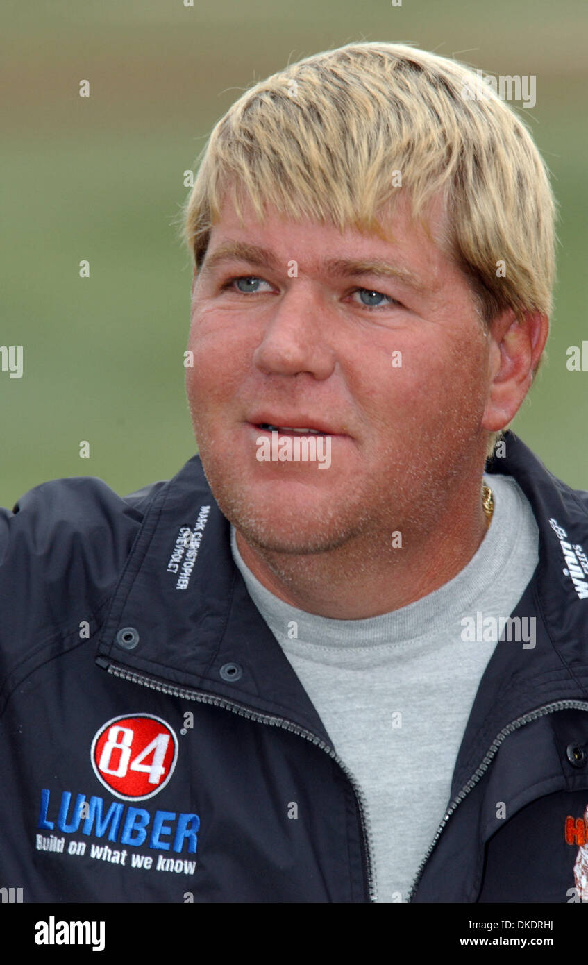 9. April 2007 - Myrtle Beach, SC, USA - PGA Tour Professional JOHN DALY spielen eine Runde Golf auf den jährlichen Hootie und der Blowfish Montag nach the Masters Promi pro-am-Golfturnier, das nahm Platz im Farbstoff Club am Barefoot Resort liegt in Myrtle Beach. (Kredit-Bild: © Jason Moore/ZUMA Press) Stockfoto