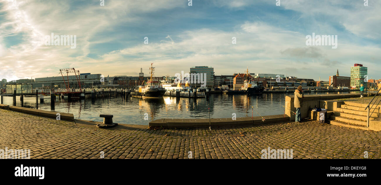 Der Hafen in Kiel in Schleswig-Holstein in Deutschland Stockfoto