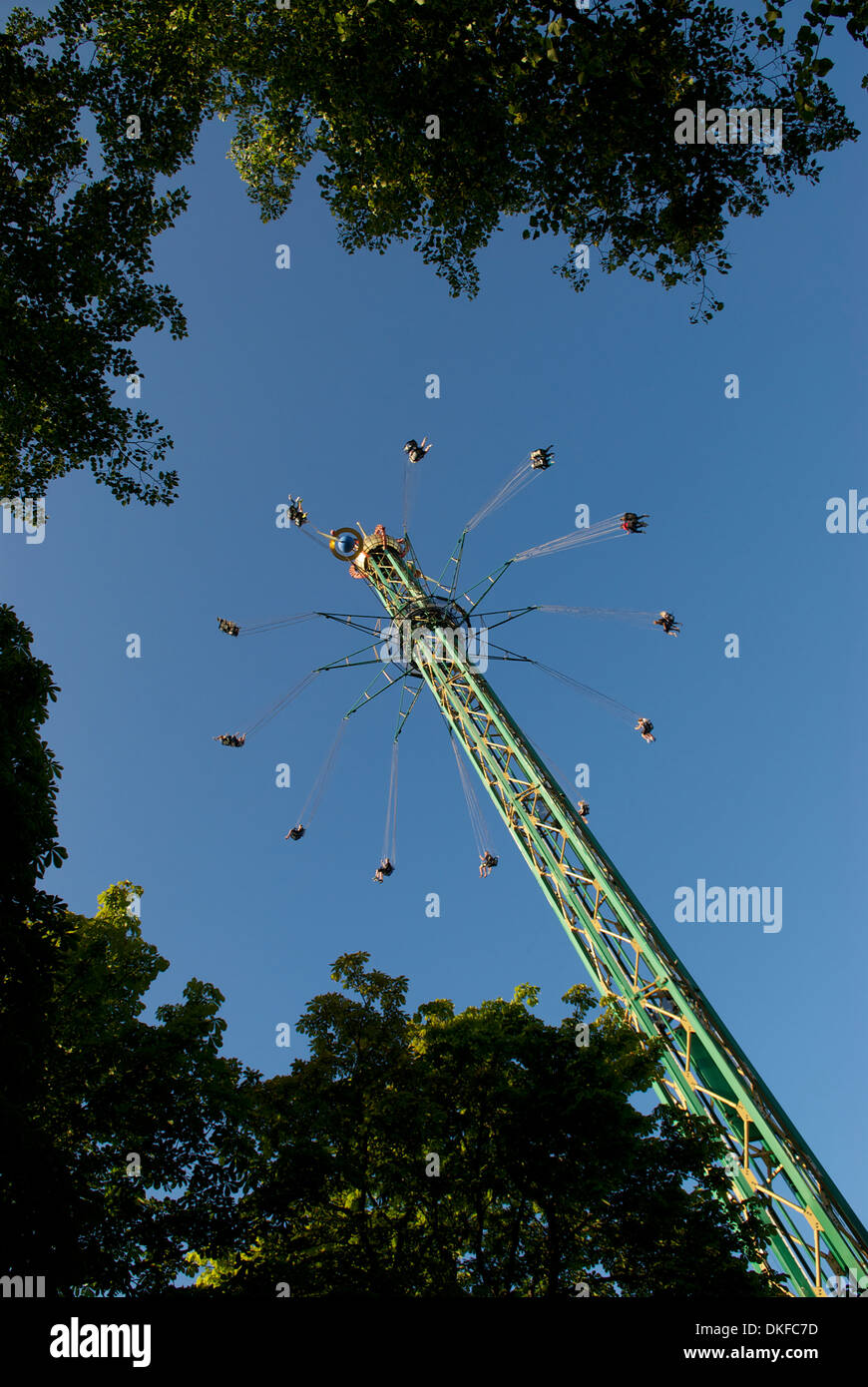 HIMMELSKIBET IN TIVOLI IN KOPENHAGEN Stockfoto