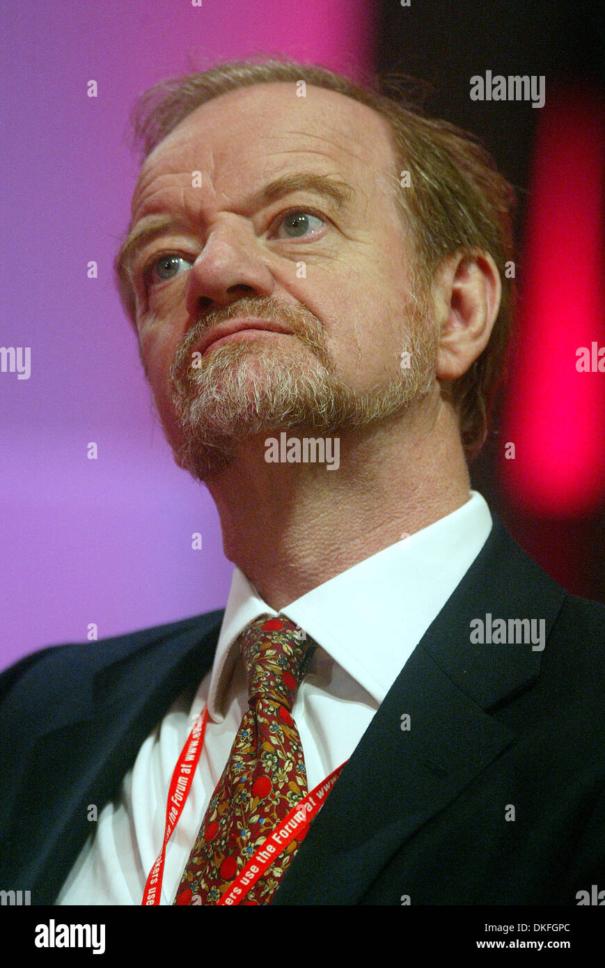 ROBIN COOK MP. LABOUR-PARTEI. TLABOUR PARTY KONFERENZ 2002.LABOUR PARTY KONFERENZ 2002.03/10/2002.DI205. BILDNACHWEIS: ALLSTAR / Stockfoto