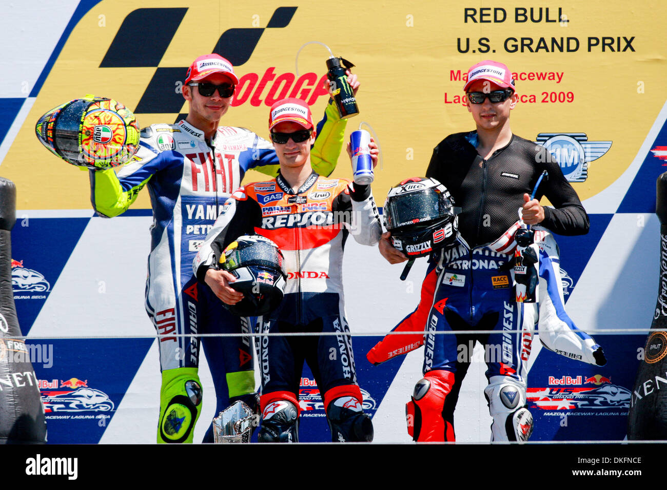 5. Juli 2009 - Monterey, Kalifornien, USA - Sieger VALENTINO ROSSI, Italien, Wer reitet die #46 Motorrad für das Fiat Yamaha Team (2.), Dani Perdosa, der Sabadell, Barcelona, #3-Motorrad für die Respol Honda Team Honda fährt (1.), JORGE LORENZO, von Spanien, fährt die #99 Motorrad für das Fiat Yamaha Team (3.), feiern (Credit-Bild: © Konstandinos Goumenidis/Southcr Stockfoto