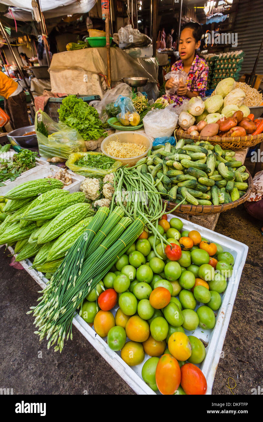 Frisches Gemüse am Wochenmarkt in der Hauptstadt Phnom Penh, Kambodscha, Indochina, Südostasien, Asien Stockfoto