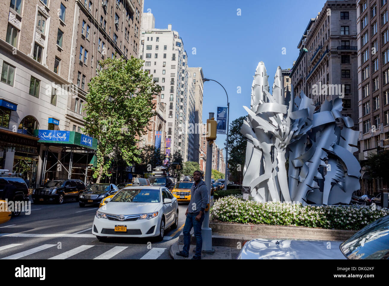 Albert Paley Skulpturen schmücken Park Avenue, Upper East Side, New York  City Stockfotografie - Alamy