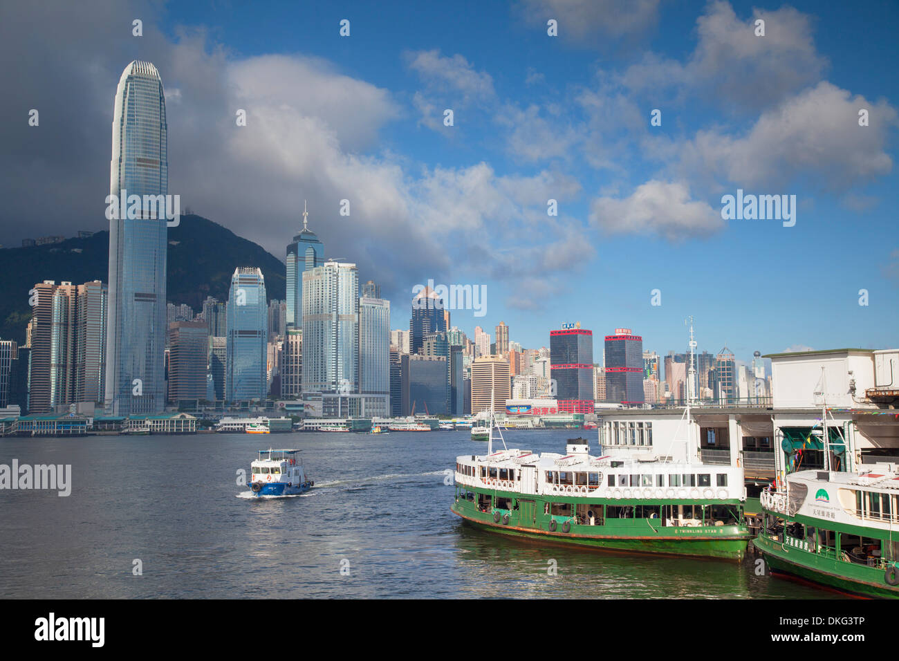 Star Ferry und Hong Kong Island Skyline, Hong Kong, China, Asien Stockfoto
