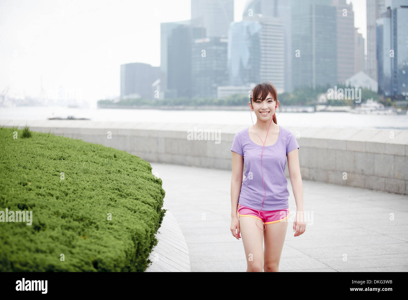 Weibliche Jogger in Shanghai, China Stockfoto