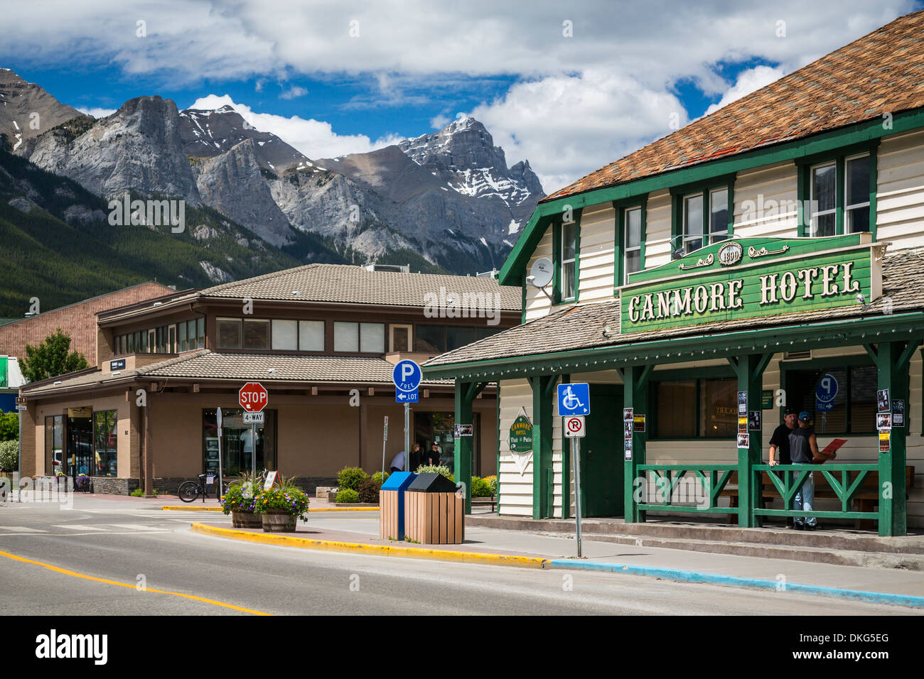 Das historische Hotel in Canmore in Canmore, Alberta, Kanada. Stockfoto