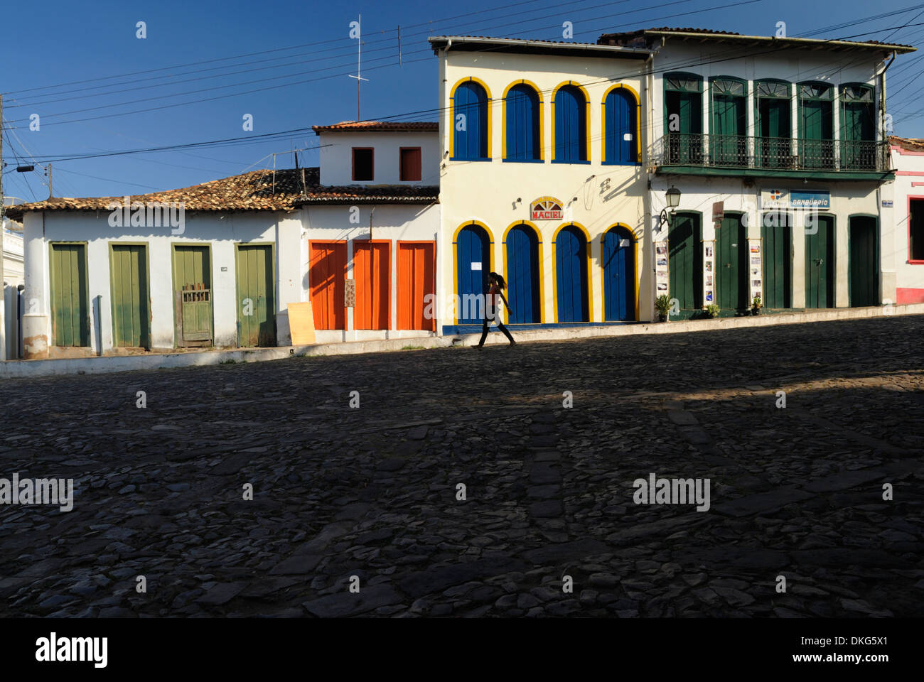 Brasilien, Bahia, Lencois: Typisch koloniale Architektur und gepflasterten Straße in Lencois bezauberndes Zentrum. Stockfoto