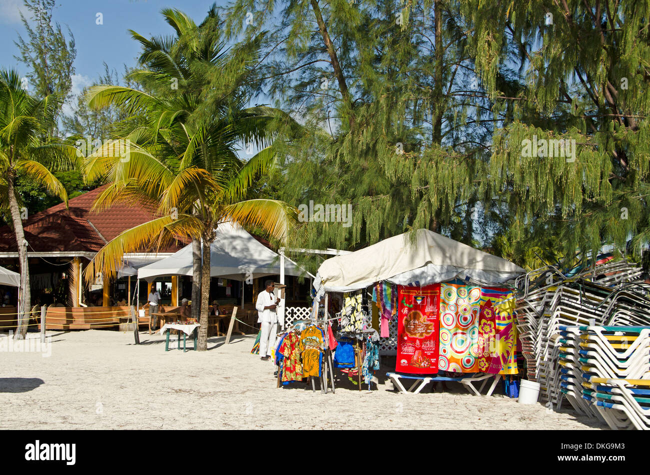 Marktstand am Strand, Jolly Beach, Antigua, kleine Antillen, Karibik, Amerika Stockfoto