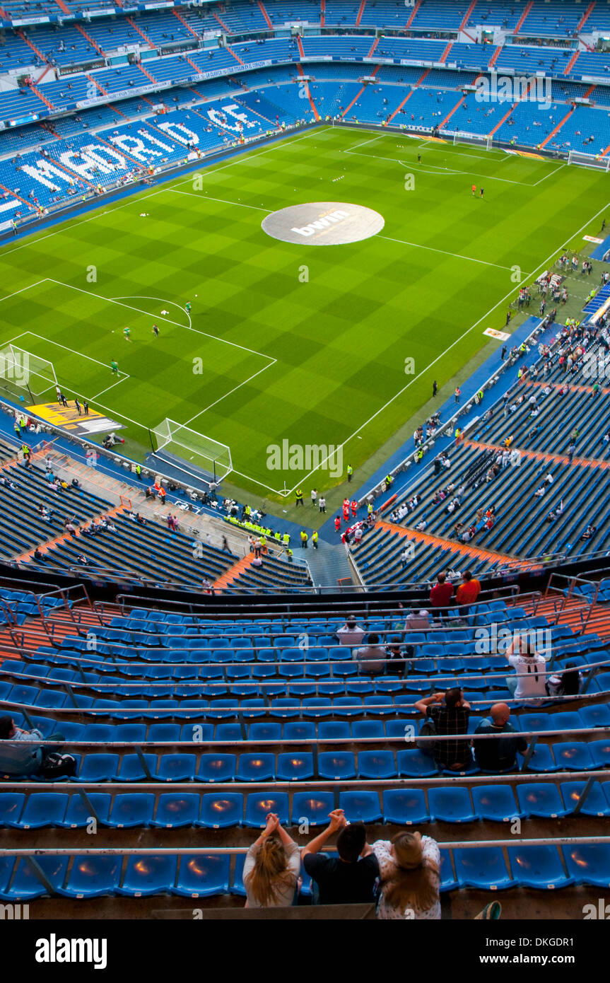 Santiago Bernabeu-Stadion vor dem Fußballspiel. Madrid, Spanien. Stockfoto