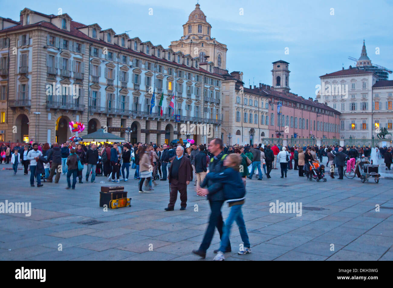 Piazza Castello Schloss quadratischen zentralen Turin Stadt Piemont Region Nord Italien Europa Stockfoto Piazza Castello Schloss quadratischen zentralen Turin Stadt Piemont Region Nord Italien Europa Stockfoto