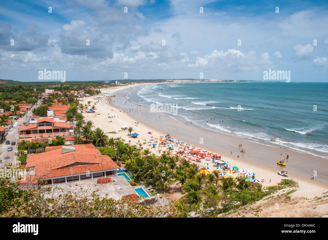 Wunderschönen Strand unterhalb der Sanddünen von Natal, Rio Grande Do Norte, Brasilien, Südamerika Stockfoto