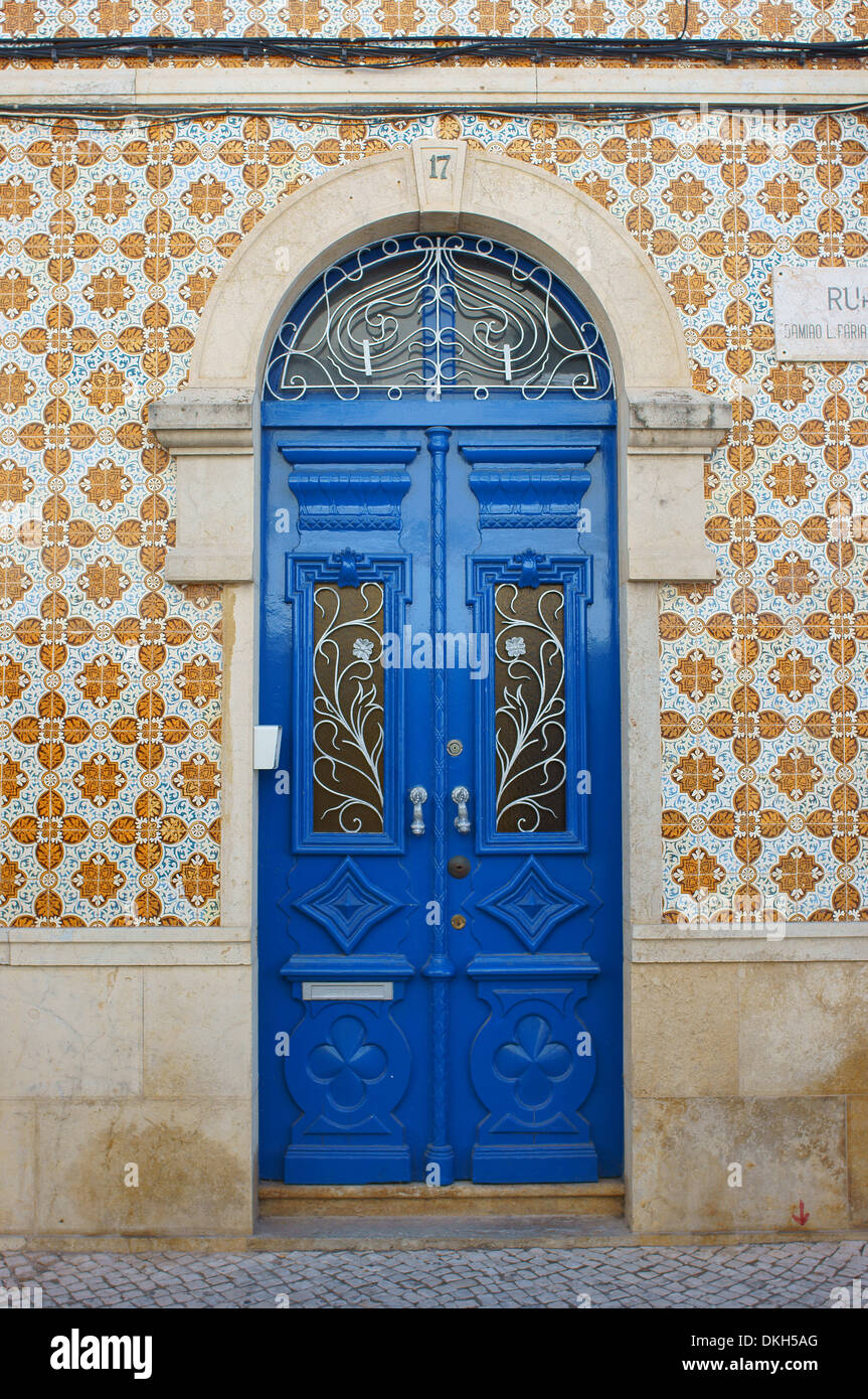 Alte Tür in malerischen Algarve Algarve Portugal Stockfoto