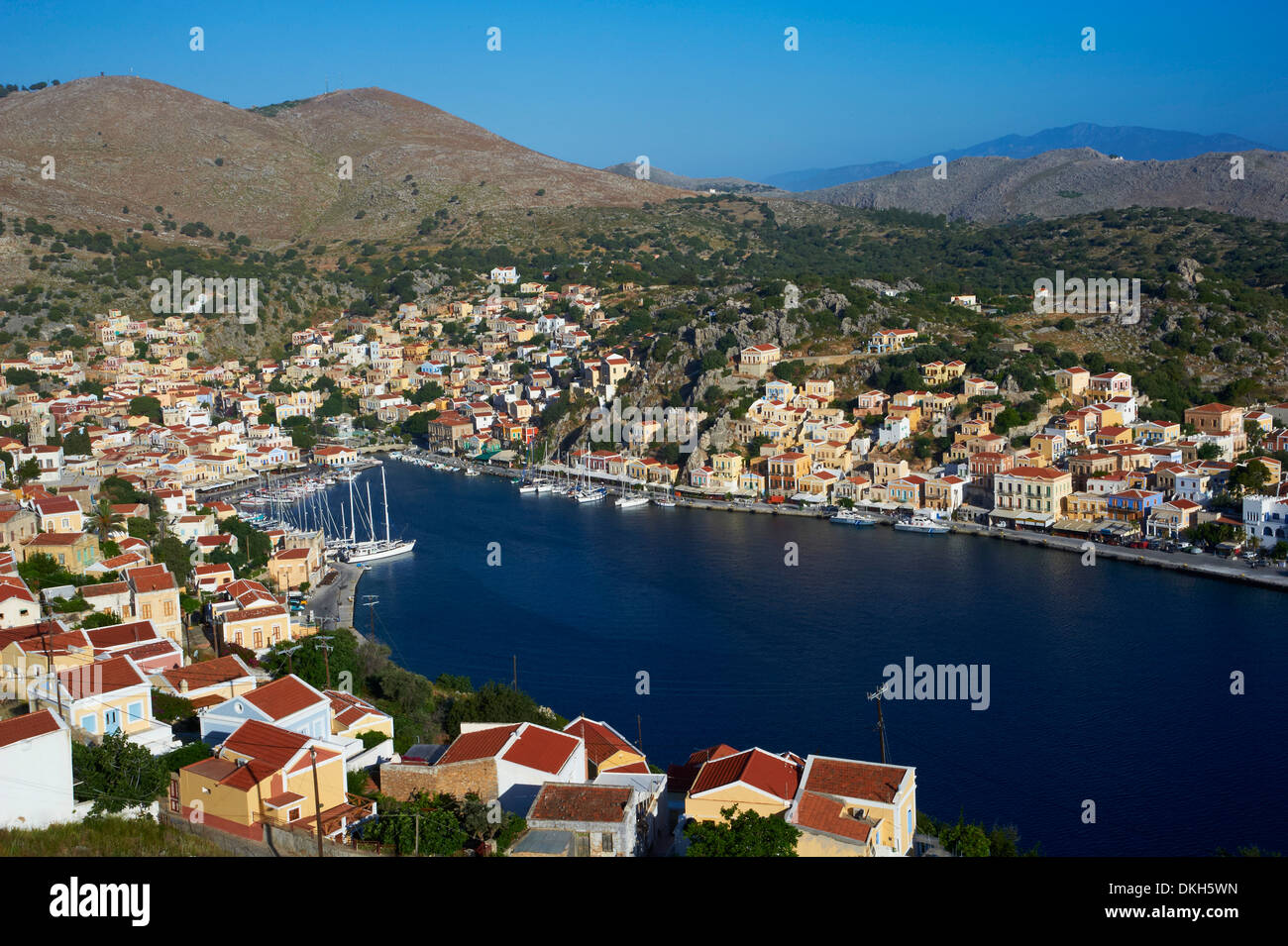 Hafen von Gialos, Symi, Dodekanes, griechische Inseln, Griechenland, Europa Stockfoto