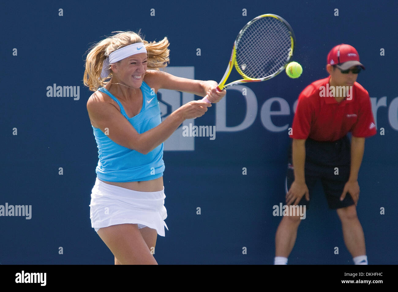 17. August 2009: Frauen Doppel-Partner, Victoria Azarenka aus Weißrussland trifft eine Rückkehr Vorhand. Ihre erste Runde Gegner, Su-Wei Hsieh und Shuai Peng gewann das Spiel (6: 4, 0-6, 10-6), beim Rogers Cup 2009, York University. (Kredit-Bild: © Terry Ting/Southcreek Global/ZUMApress.com) Stockfoto