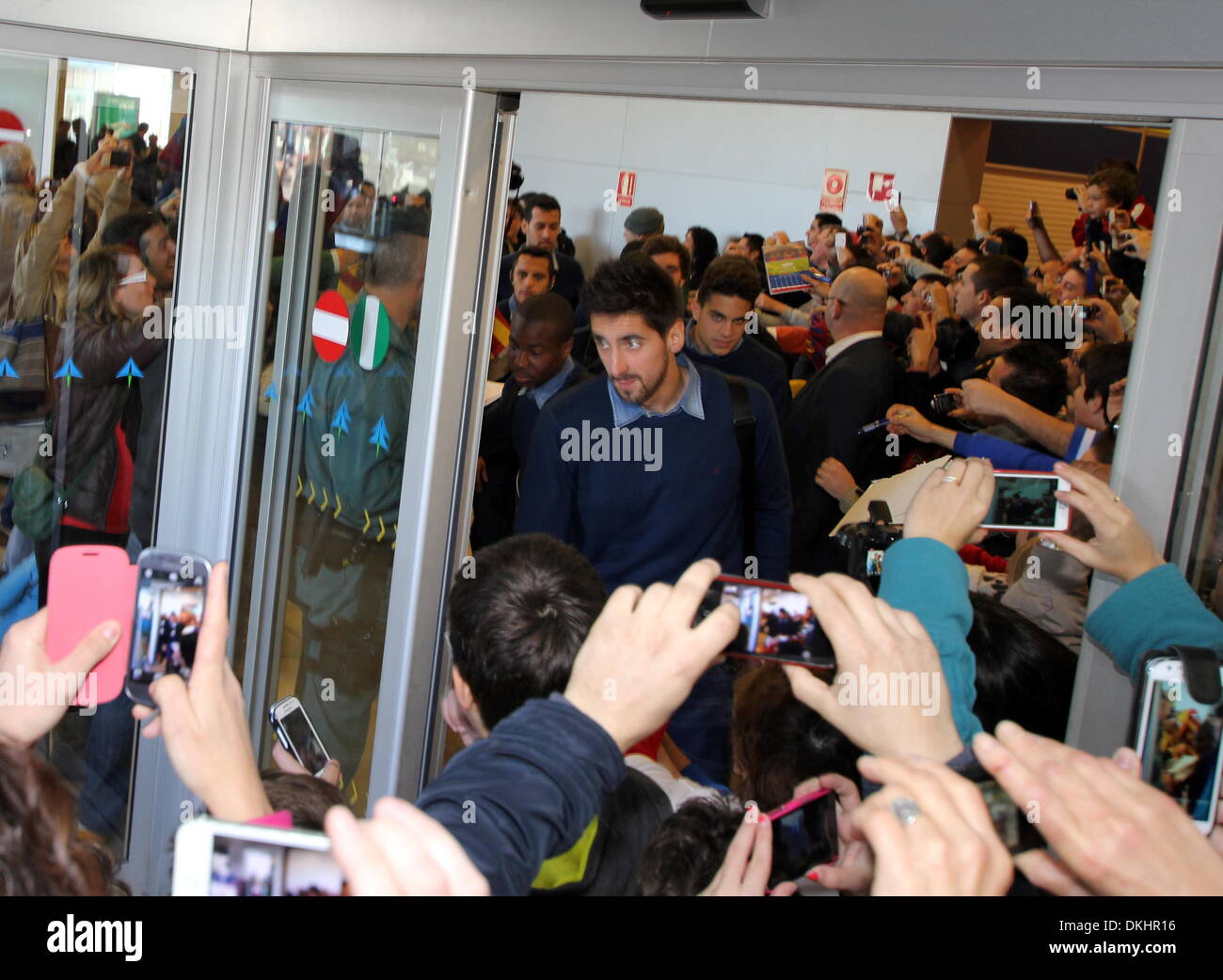 Santiago De La Ribera, Murcia, Spanien. 5. Dezember 2013.  FC Barcelona Spieler kommen in San Javier Flughafen Credit: Tony Henshaw/Alamy Live News Stockfoto