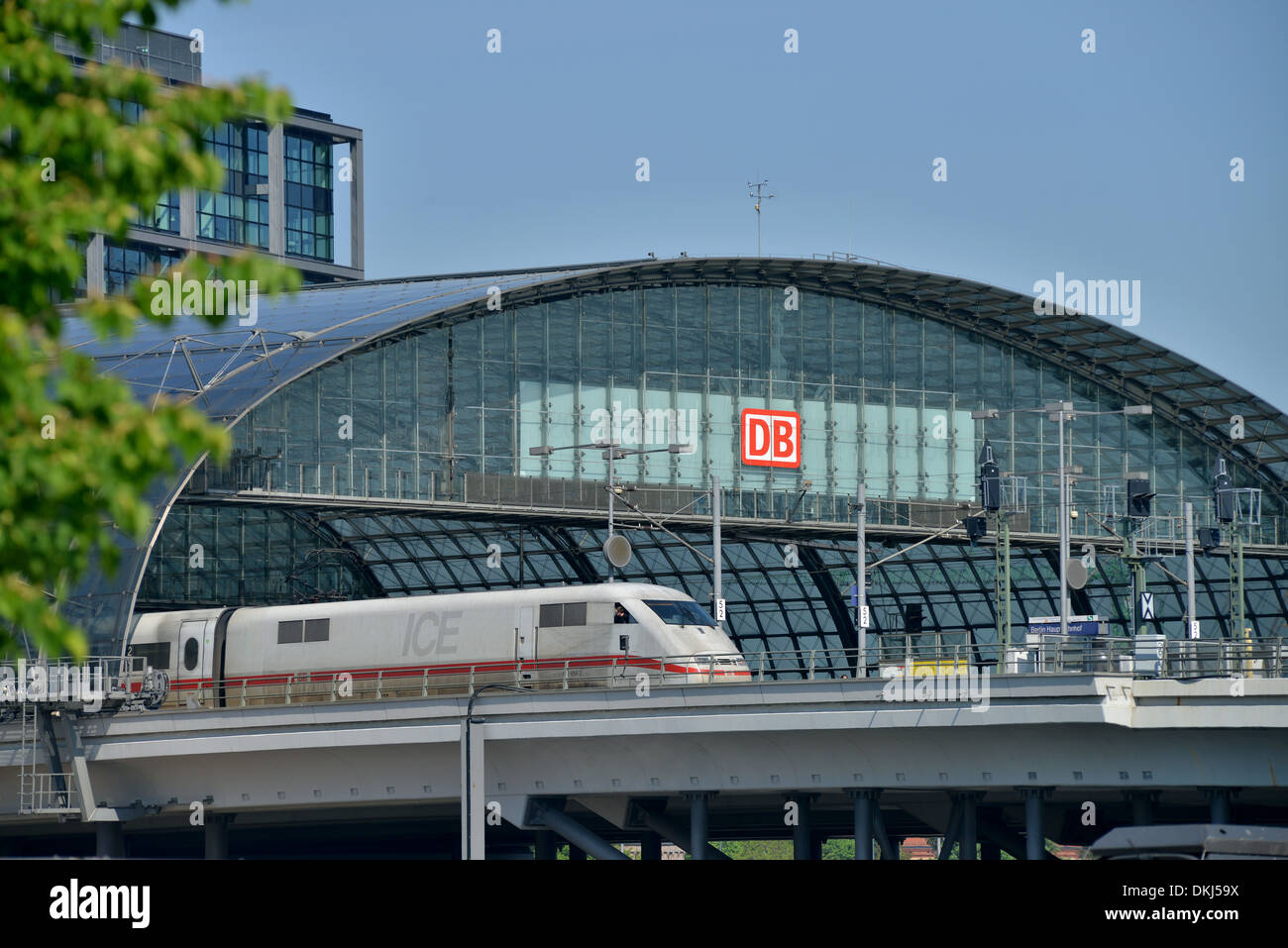ICE, Hauptbahnhof Berlin, Deutschland Stockfotografie - Alamy
