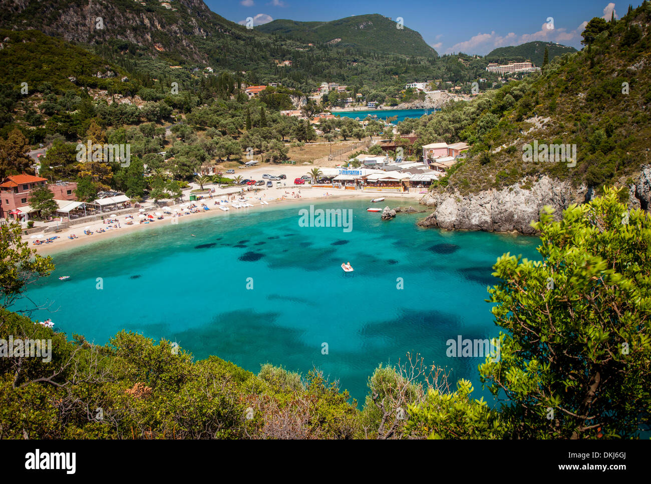 Urlaubsort von Paleokastritsa auf der Ionischen Insel Korfu, Griechenland Stockfoto