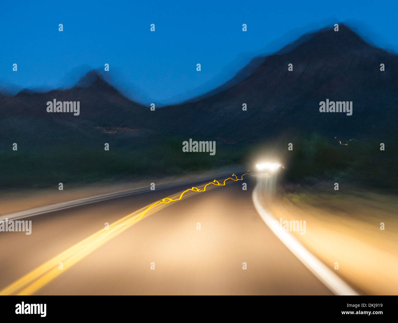 Nicht betrunken fahren oder fahren betrunken in der Nacht Stockfoto