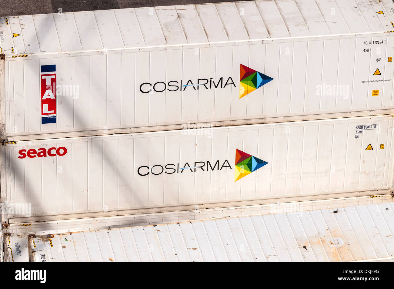 Versandcontainer am Dock - Cosiarma Seaco Tal Stockfoto