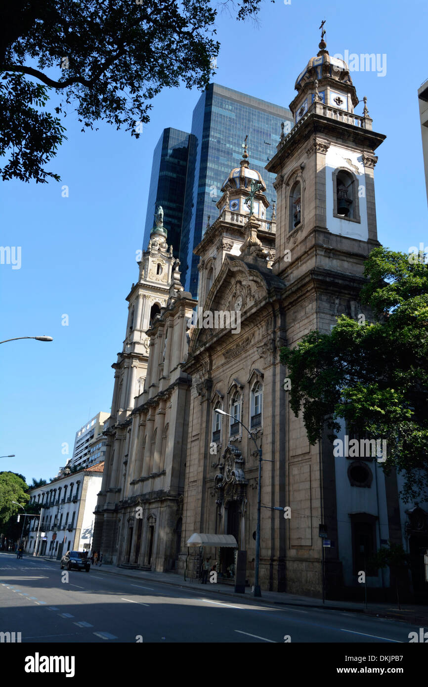 Die imposante alte Kathedrale von Rio De Janeiro am Rua. do Carmo, Centro in Rio De Janeiro, Brasilien, Stockfoto