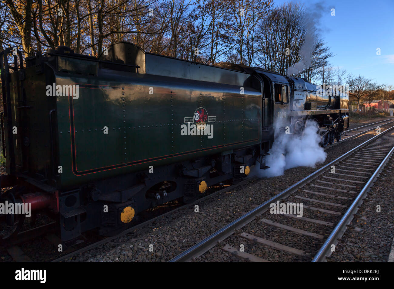 Britische Schiene Standard Klasse 7 Oliver Cromwell hält an Chirk Station, auf dem Wasser zu nehmen. Stockfoto