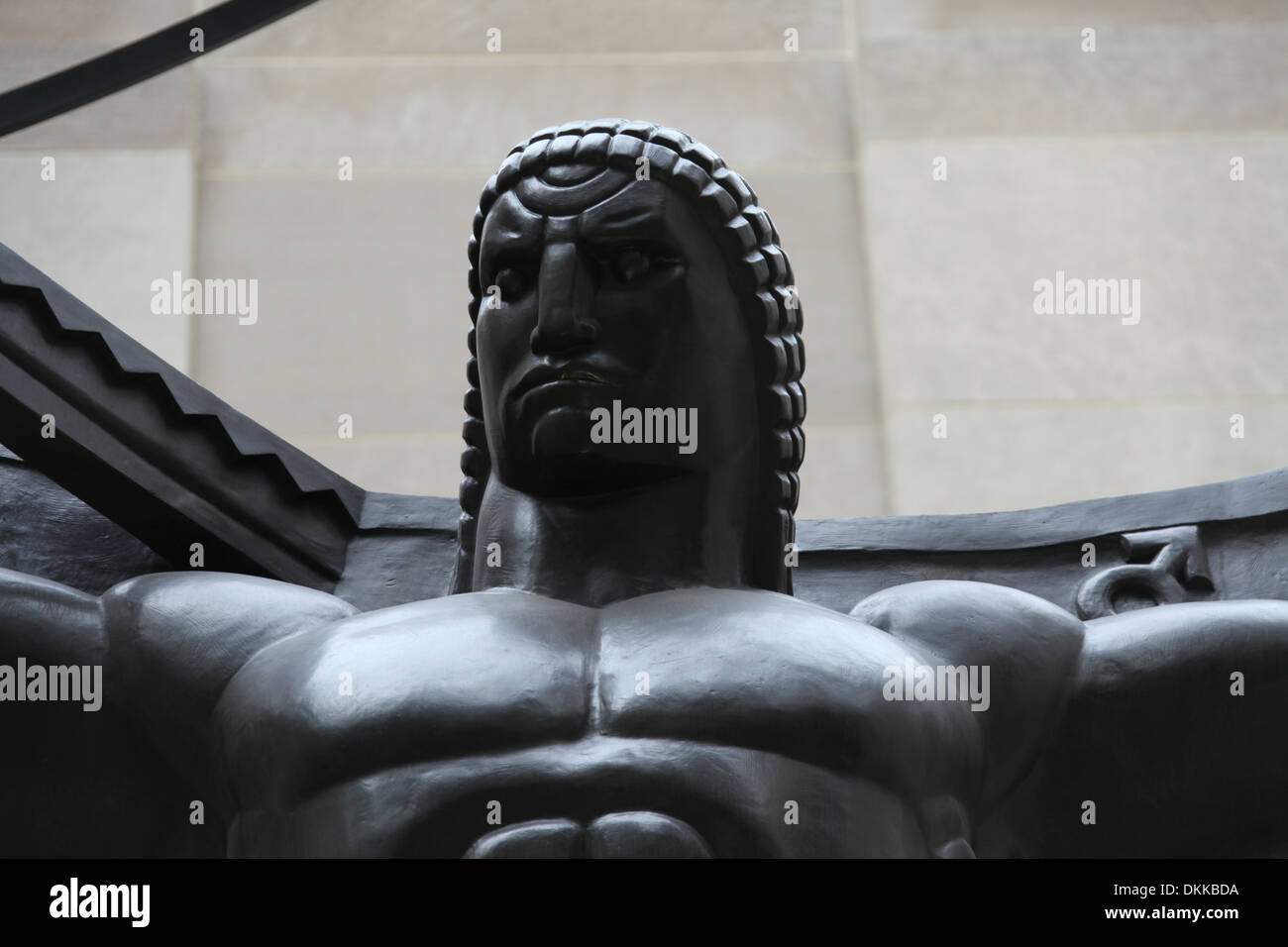 Bronze Statue des Atlas auf der 5th Avenue in New York vor dem Rockefeller Center Stockfoto