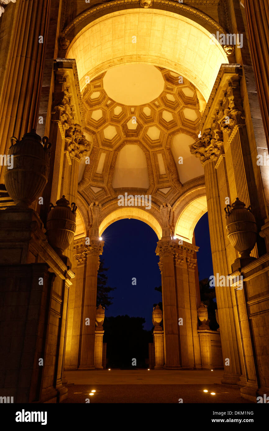 Der Palast der schönen Künste in der Marina District von San Francisco, Kalifornien, war ein Teil der 1915 Panama-Pacific Exposition. Stockfoto