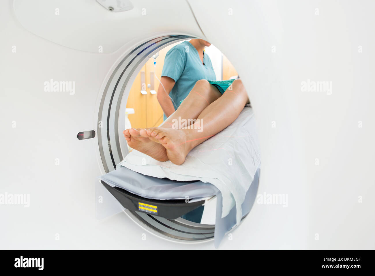Patienten eine CT-Untersuchung Stockfoto
