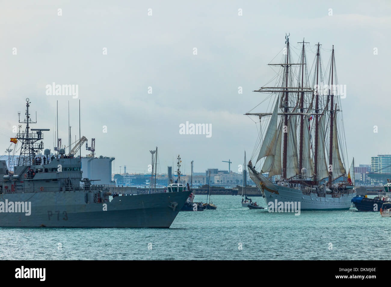 Spanische Marine-Schulschiff, Juan Sebastian de Elcano Segel auf der 83. Kreuzfahrt des Unterrichts mit 69 midshipmen Stockfoto