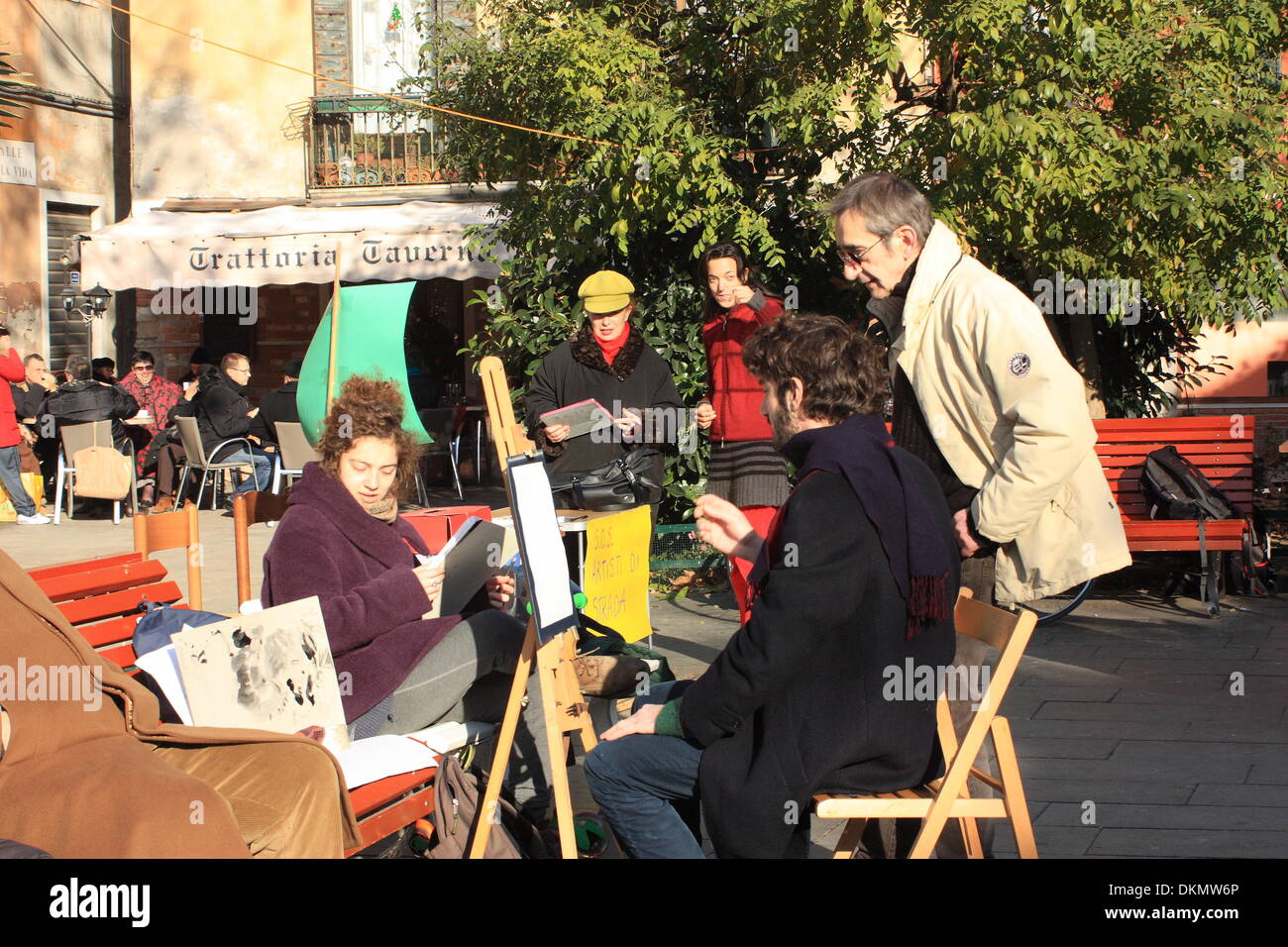 Venedig, Italien. 7. Dezember 2013. "S.O.S. Artisti di Strada!" gegen die sehr restriktive Streetart-Regelungen von Venedig zu protestieren. Stockfoto