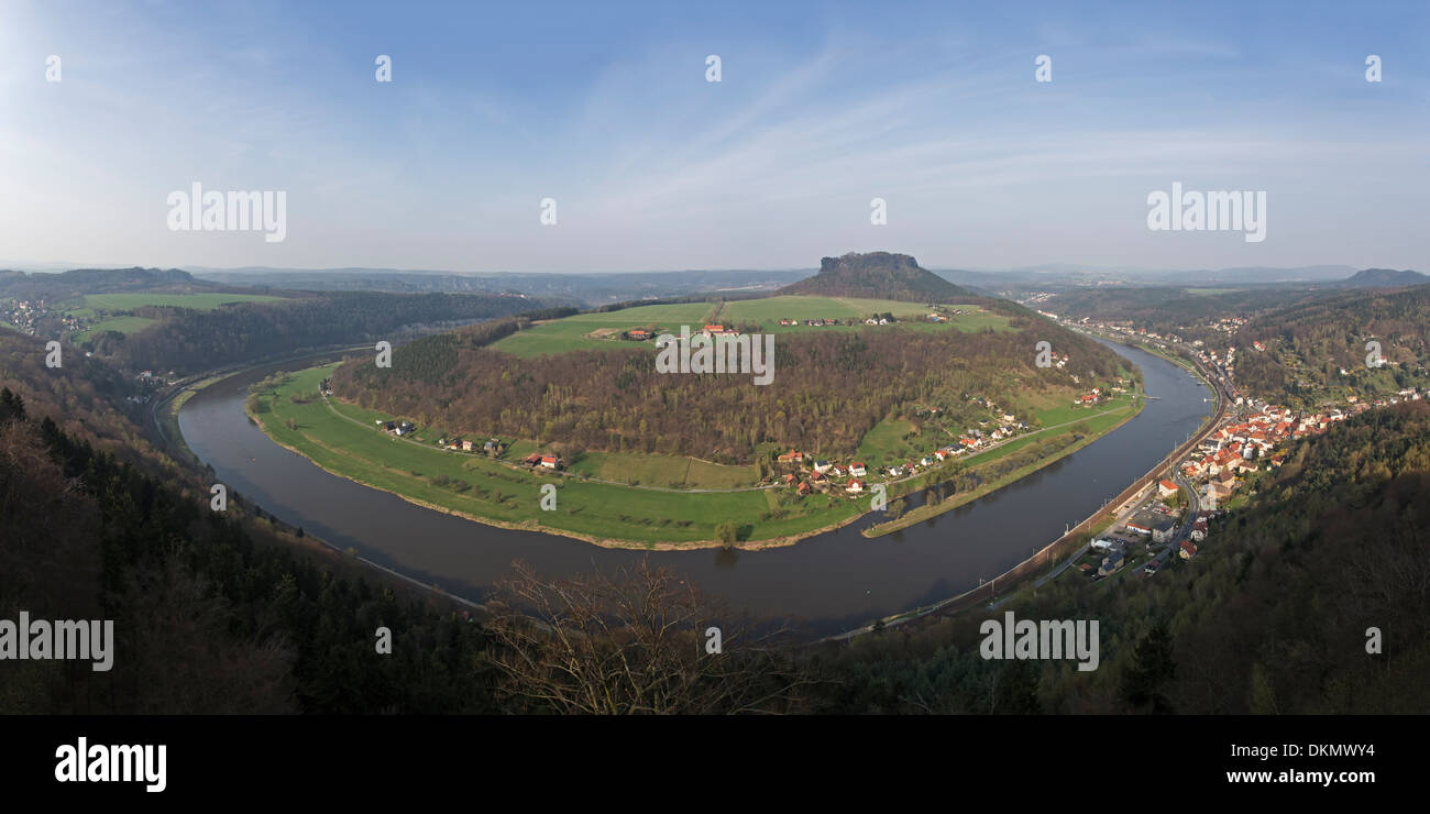 Blick auf den Lilienstein und Elbe, Elbsandsteingebirge, Sächsische Schweiz, Deutschland, Europa Stockfoto