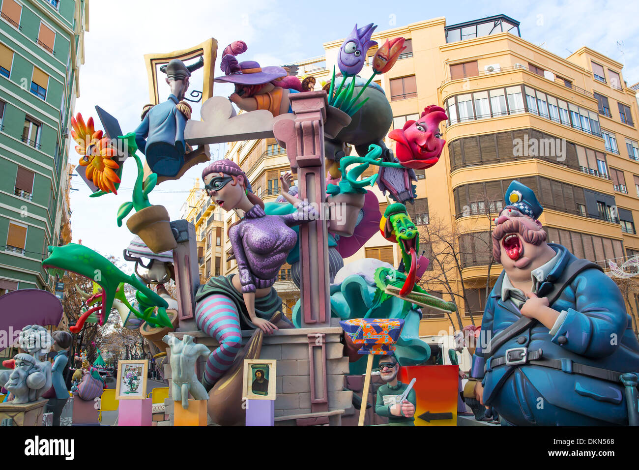 Fallas ist ein beliebtes Fest in Valencia, Spanien mit Figuren, die im März 19 Nacht gebrannt werden Stockfoto