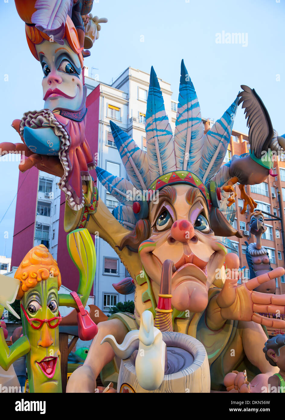 Fallas ist ein beliebtes Fest in Valencia, Spanien mit Figuren, die im März 19 Nacht gebrannt werden Stockfoto