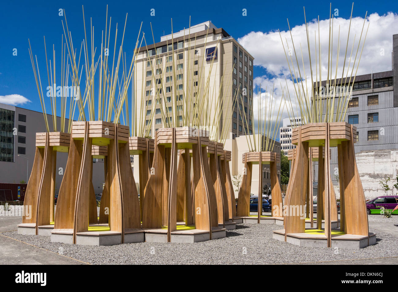 Neue Installation in Christchurch Neuseeland, Baumhäuser für Sumpf Bewohner von Julia Morison. Stockfoto