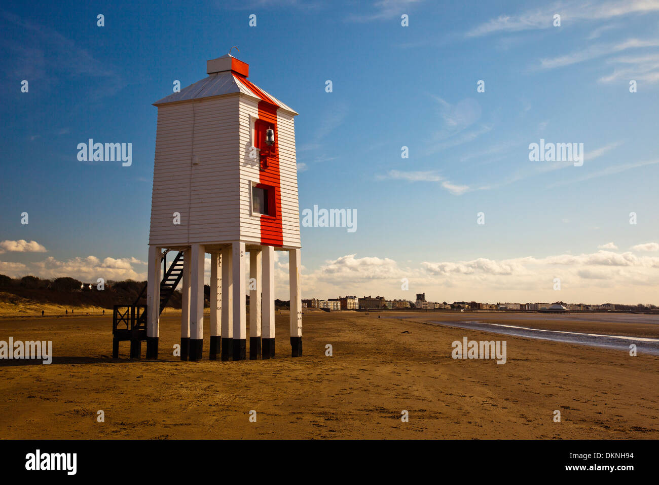 Das hölzerne Burnham auf Meer Low Leuchtturm am Strand, Somerset, England, UK Stockfoto