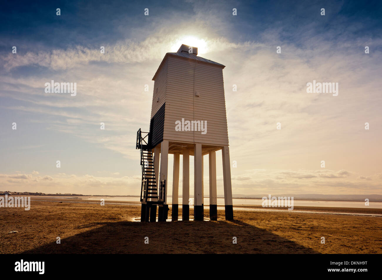 Das hölzerne Burnham auf Meer Low Leuchtturm am Strand, Somerset, England, UK Stockfoto