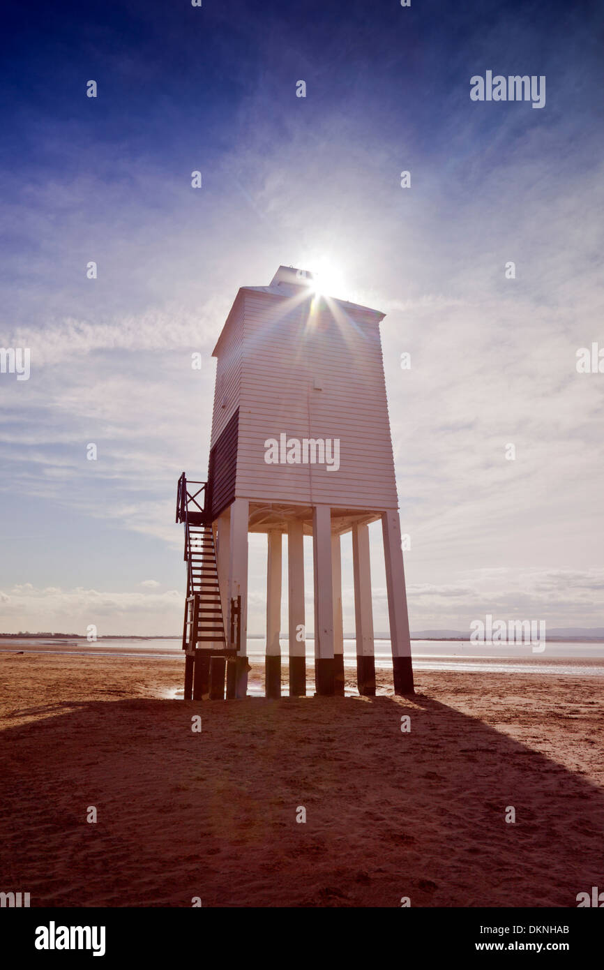 Das hölzerne Burnham auf Meer Low Leuchtturm am Strand, Somerset, England, UK Stockfoto