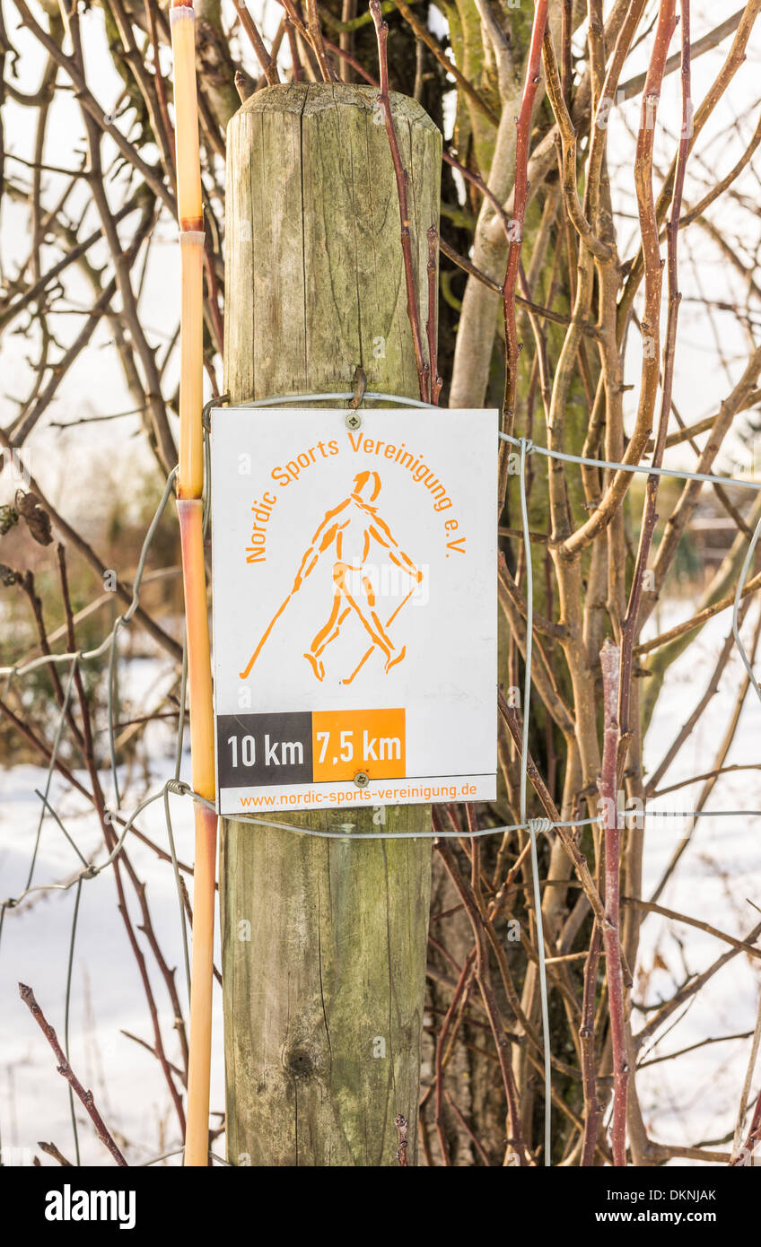 Anmeldung unter Angabe einer Erlebnisanlage Spur durch die deutschen nordischen Sportverein, Stuttgart, Baden-Württemberg, Deutschland Stockfoto