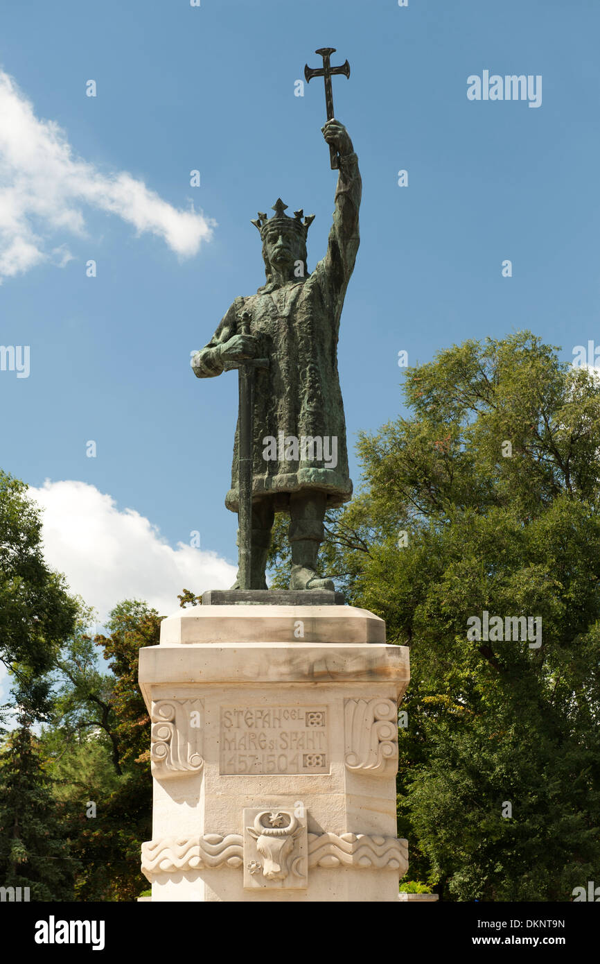 Statue von Saint Stephen III von Moldawien (aka Stefan der große oder Ștefan Cel Mare in rumänischer Sprache) in Chisinau, Hauptstadt der Republik Moldau. Stockfoto