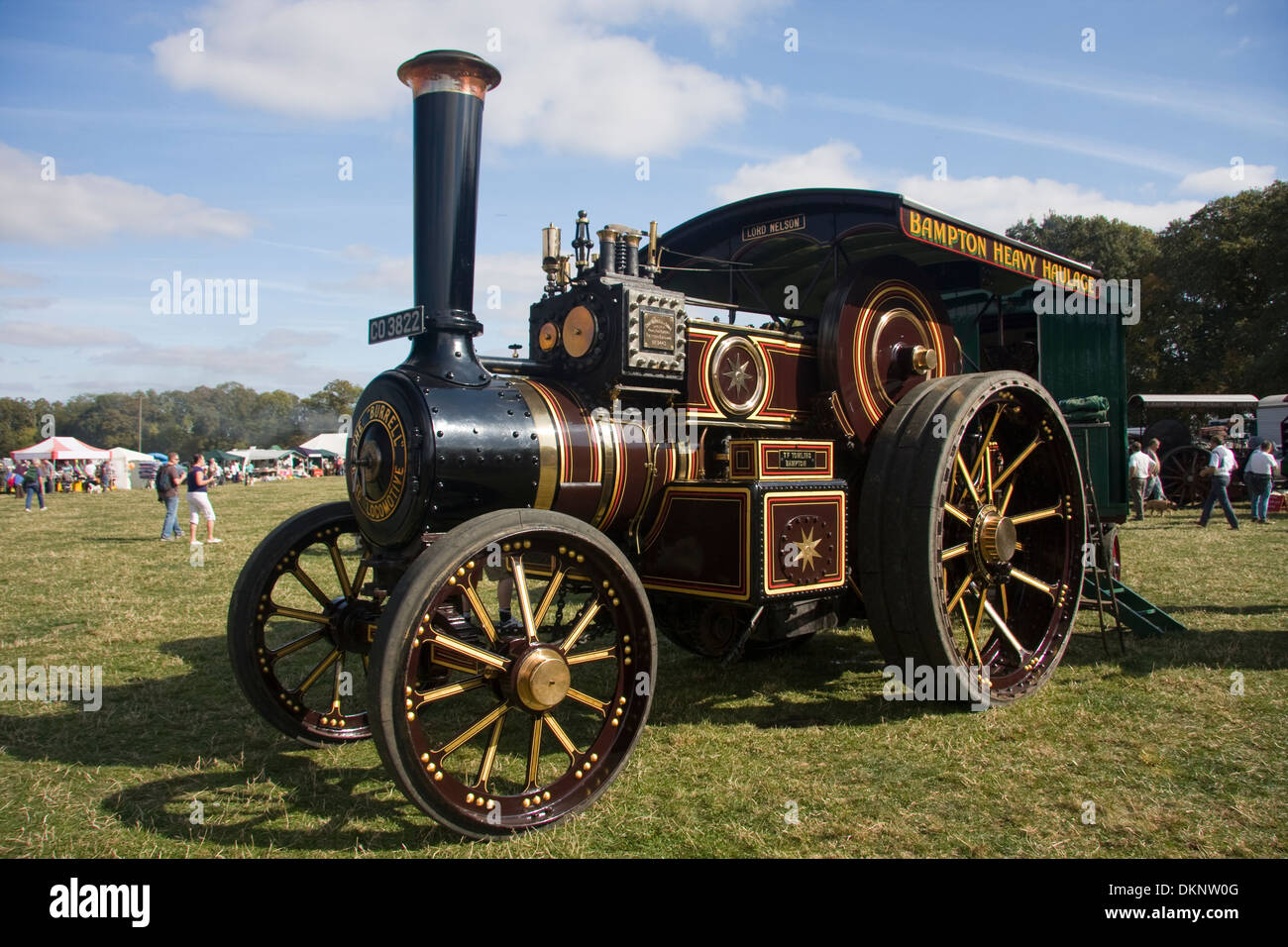 Zugmaschine am Pflügen zeigen, Oxfordshire Stockfoto