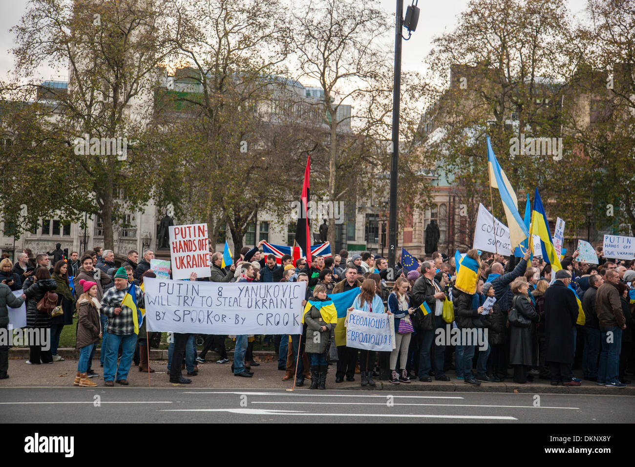 London, UK. 8. Dezember 2013. Ukranian Protest am Parliament Square, London, Vereinigtes Königreich Credit: Galit Seligmann/Alamy Live-Nachrichten Stockfoto