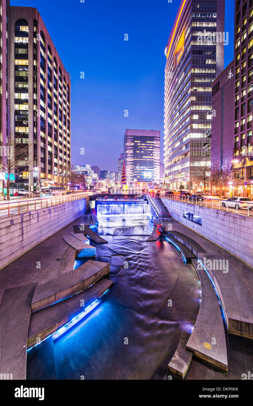 Seoul, Südkorea am Cheonggyecheon Stream. Stockfoto