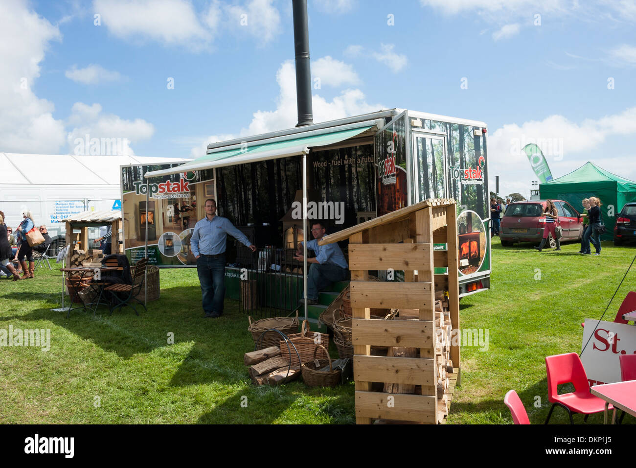 Holz als Brennstoff Heizen Display Trailer auf landwirtschaftlichen showground Stockfoto